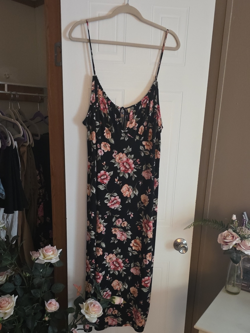 NWT Fashion Nova Black Floral Slip Dress with Pink Blooms 🌸
